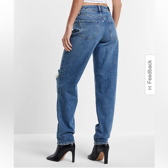 NWT Express Mid Rise Medium Wash Ripped Baggy Tapered Jeans - Picture 2 of 4